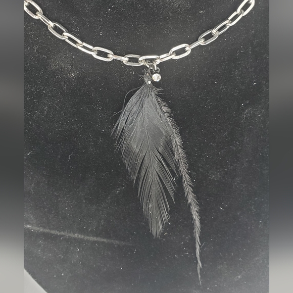 Halloween Goth Black Spider Earrings and Zara Black Feather Necklace - Picture 3 of 9